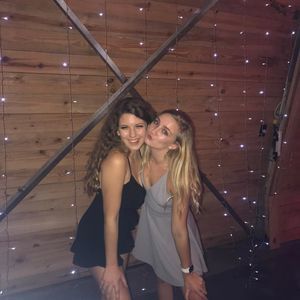 Meet your Posher, Ella